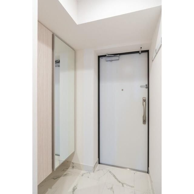 コンフォリア竹ノ塚イーストの玄関