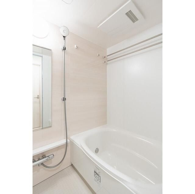 コンフォリア竹ノ塚イーストの浴室