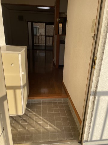 アザレアハイツ蒲池の玄関