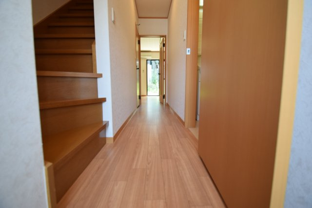 プラムガーデンの玄関|玄関からの眺めです。