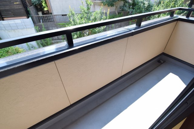 プラムガーデンのバルコニー|南西向きのバルコニーです。