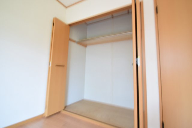 プラムガーデンの収納|収納がたっぷり出来るクローゼットです。