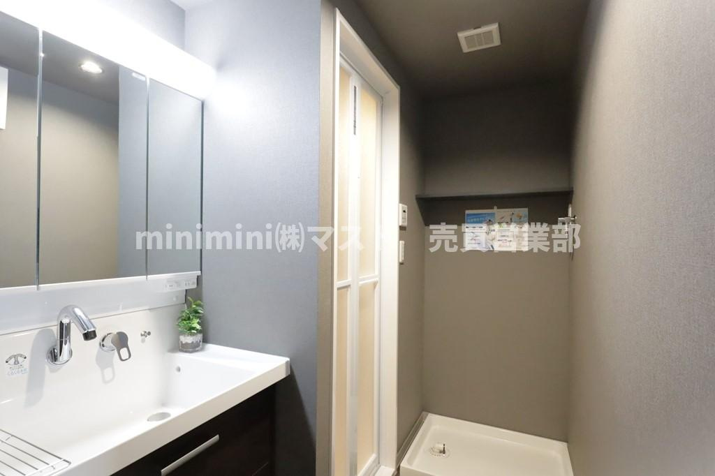 ルモン東加賀屋の独立洗面台