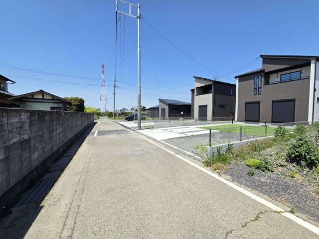 新築　太田市新田上江田町　4号棟　GRAFAREの前面道路含む現地写真|現地写真　南側前面道路幅員約4.5ｍ