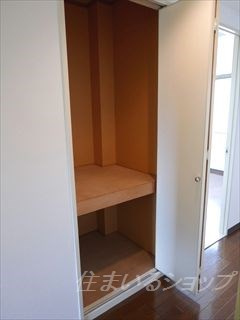 広島市安佐北区口田南８丁目の賃貸マンションのその他|廊下の収納