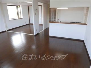 広島市安佐北区口田南８丁目の賃貸マンションの居間・リビング