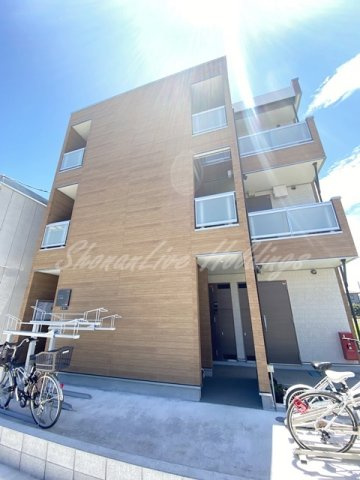 茅ヶ崎市共恵１丁目の賃貸マンションの外観