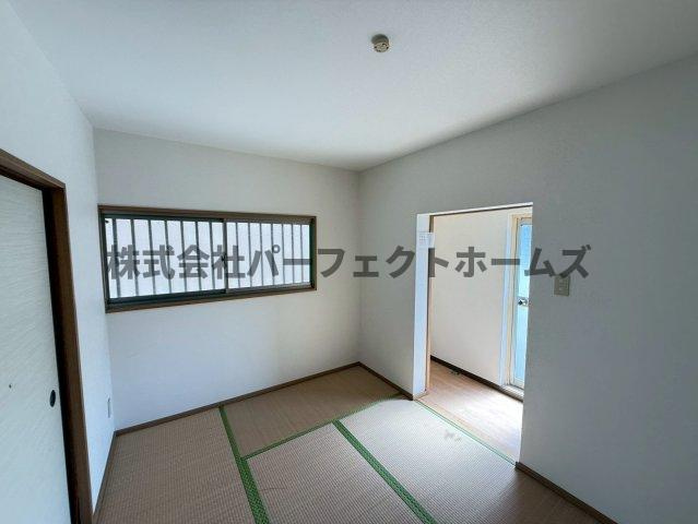 池田旭町アパートの和室|い草の香りが落ち着く素敵な和室です