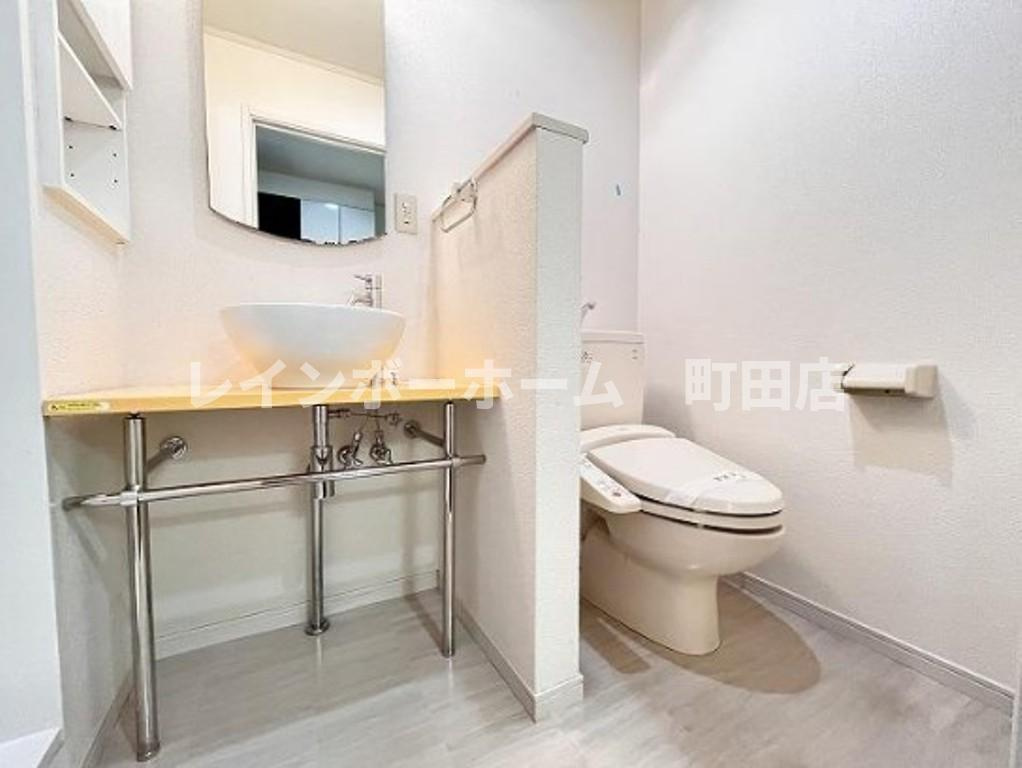 アデッソK※初期費用分割後払いサービス利用可能物件のトイレ