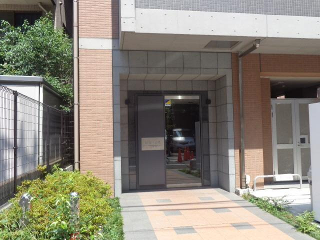 ブライズ森下リベラのエントランス