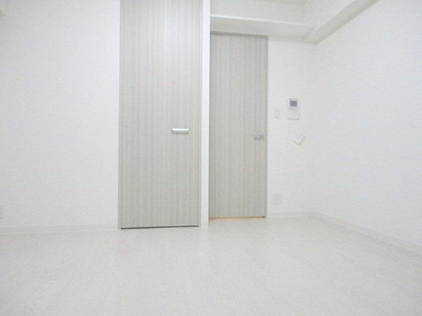 ブライズ森下リベラの居間・リビング|床・建具・設備の色は異なる場合がございます。