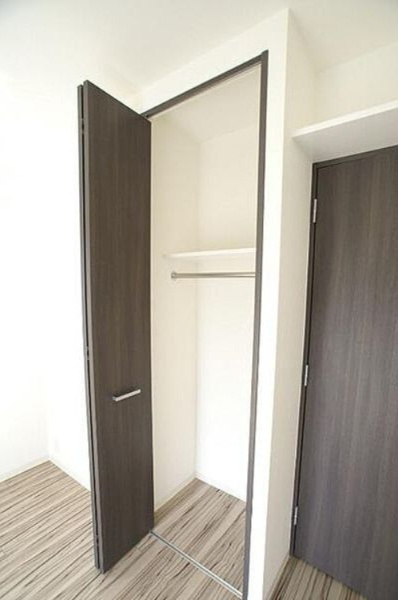 ブライズ森下リベラの収納|床・建具・設備の色は異なる場合がございます。