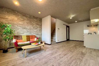 【居間・リビング】 | 新高５丁目中古戸建