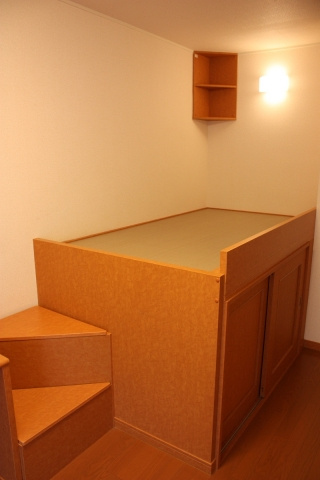 レオパレスパーチェ作新台の寝室
