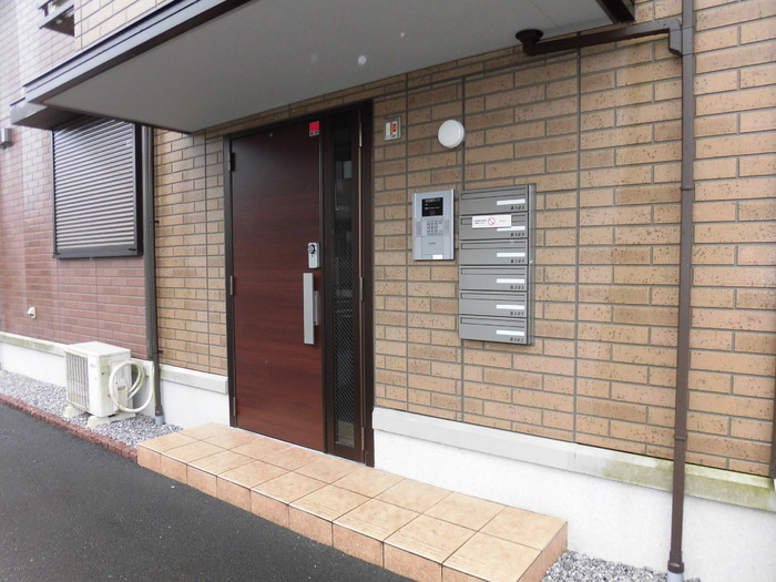 ルナージュ A棟のエントランス|エントランス