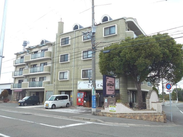 グランドール森友の外観