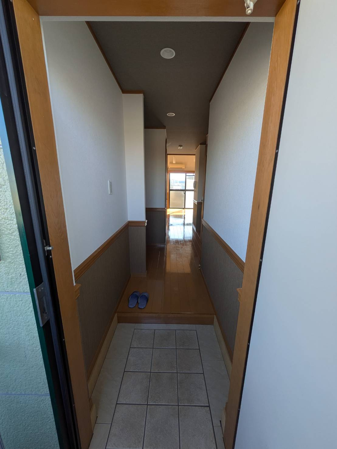 グランドール森友の玄関