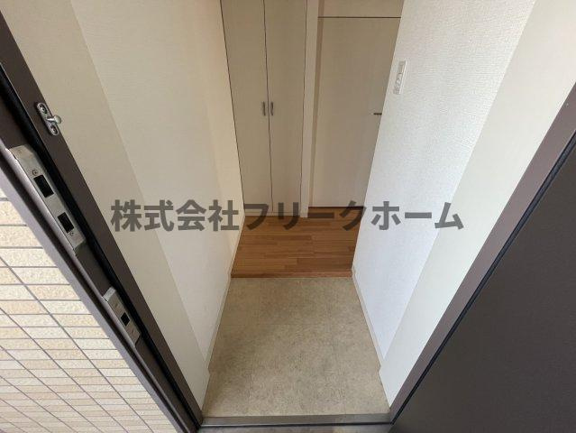 武蔵野市中町２丁目の賃貸マンションの玄関