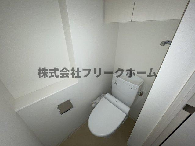 武蔵野市中町２丁目の賃貸マンションのトイレ