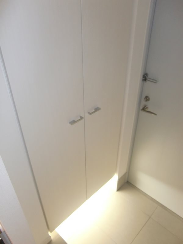 リヴシティ両国壱番館の玄関