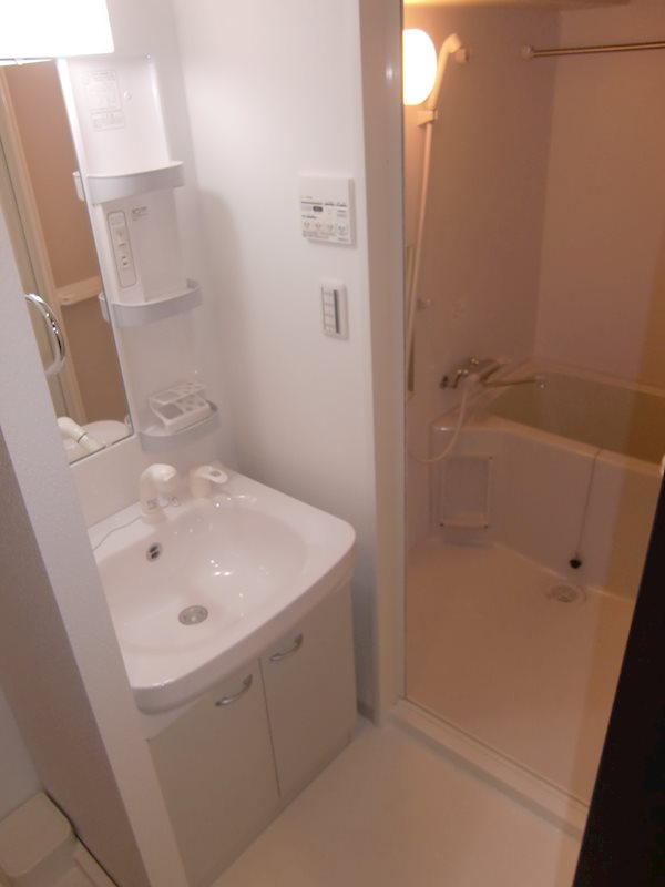 リヴシティ両国壱番館の独立洗面台