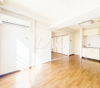 【居間・リビング】 | 勘五郎ビル | 洋室のお部屋です。