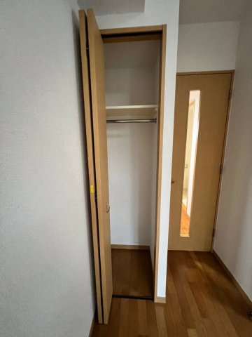 ロイヤルアメニティー西戸山の収納|こまごまとしたものを収納できそうですね