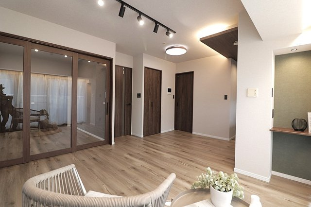 【居間・リビング】の画像