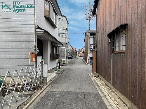 上京区戌亥町1期1号地 新築戸建の前面道路含む現地写真