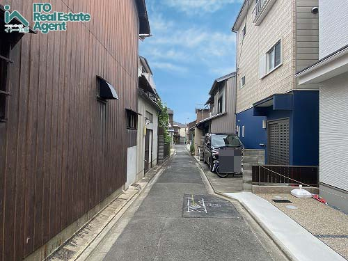上京区戌亥町1期1号地 新築戸建の前面道路含む現地写真
