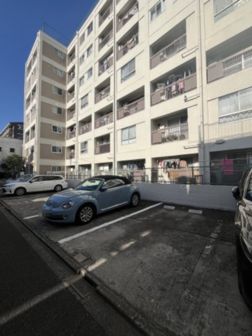 玉川コーポラスの駐車場|平置駐車場専用使用件付(1000円/月)
