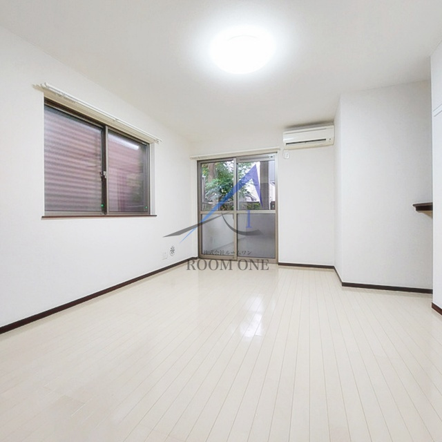 フラット富士見台の居間・リビング|洋室のお部屋です。