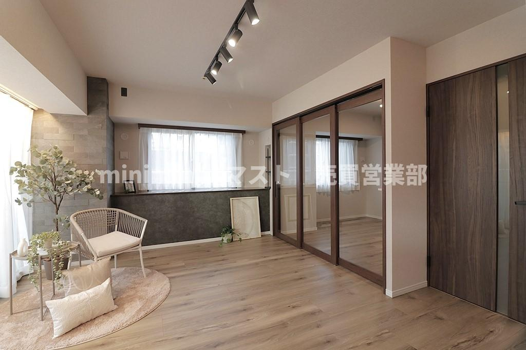 ジーニス大阪ウエスト棟