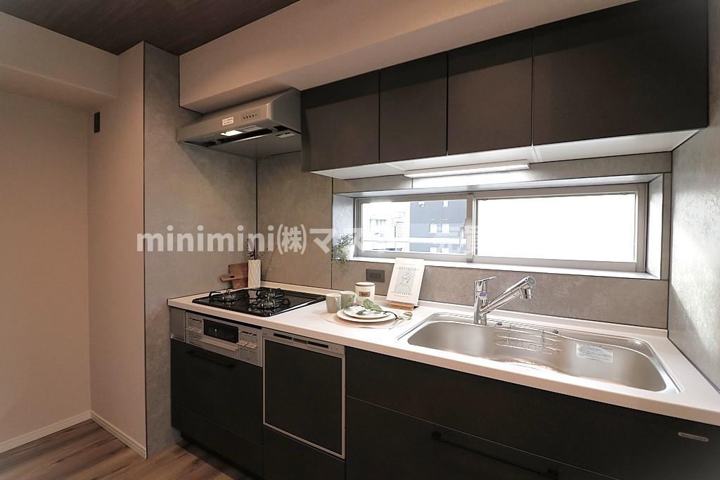 ジーニス大阪ウエスト棟のキッチン