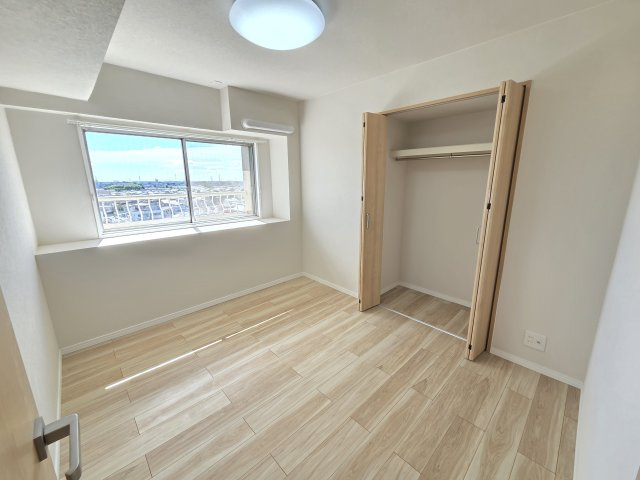 サンハイツ高崎　中古マンションの洋室