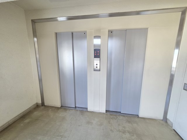 サンハイツ高崎　中古マンションのその他共用部分|エレベーターは2基あるので忙しい時間帯も安心！