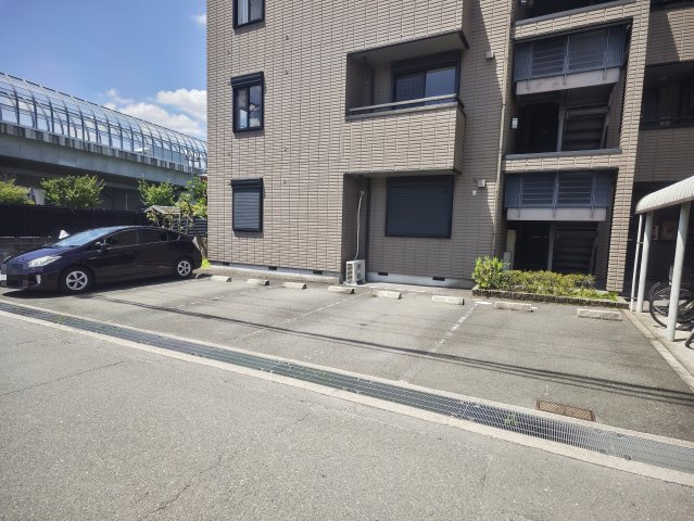 カーサエスペランサの駐車場