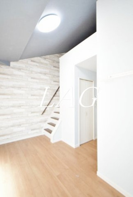 【居間・リビング】 | アベニール | 洋室のお部屋です。