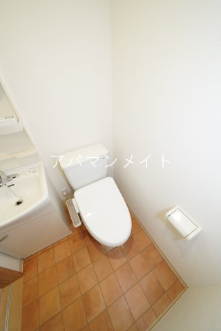 【トイレ】 | 丘の上のフィオーレ横浜 | ウォシュレット付き