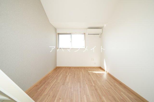 【寝室】 | 丘の上のフィオーレ横浜 | 明るいお部屋です