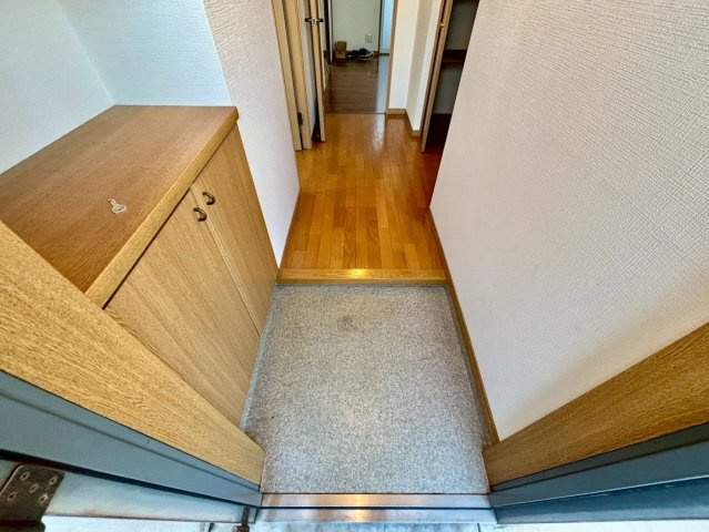 アーバン川嶋の玄関