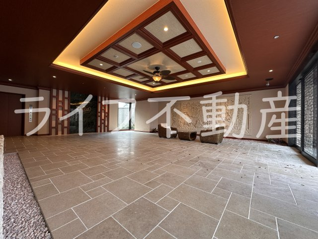 プレジオ森河内ASIANのロビー