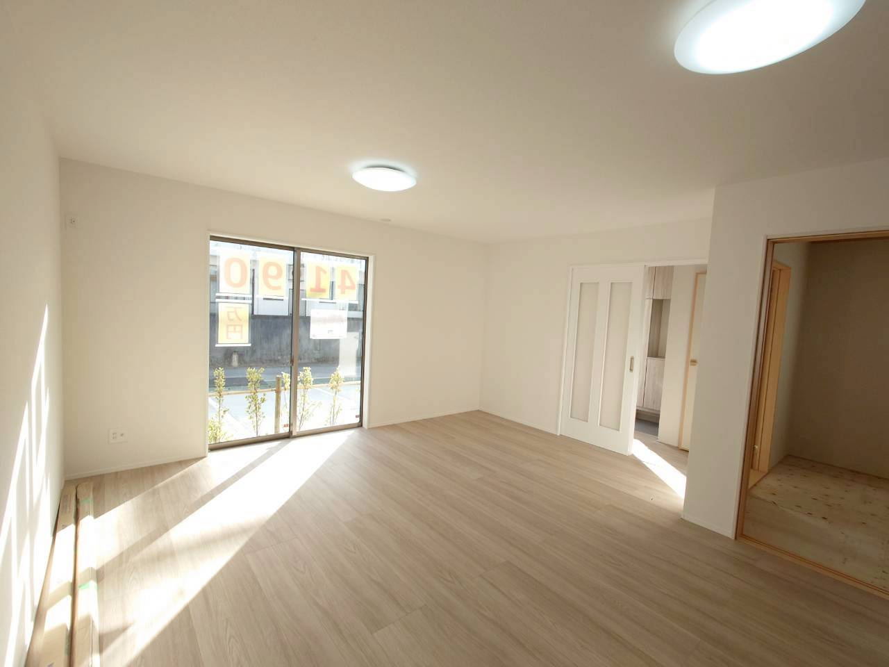 ＋＋八重瀬町安里－Ａ号棟（全３棟）の居間・リビング|【※参考画像※】