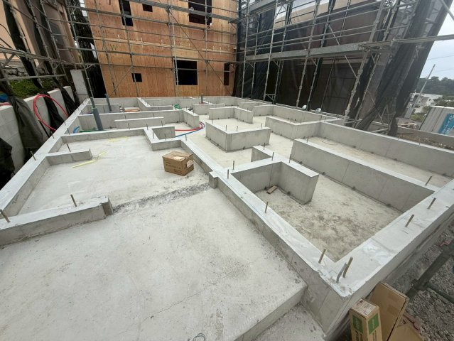 ＋＋八重瀬町安里－Ａ号棟（全３棟）の外観|現地撮影2月　建築中　5月完成予定