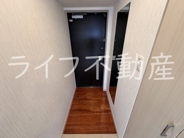 プレジオ森河内ASIANの玄関