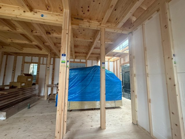 ＋＋八重瀬町安里－B号棟（全３棟）の外観|現地撮影2月　建築中　5月完成予定