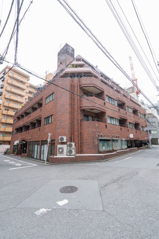 ロイヤルハイツ新宿御苑の外観|ロイヤルハイツ新宿御苑