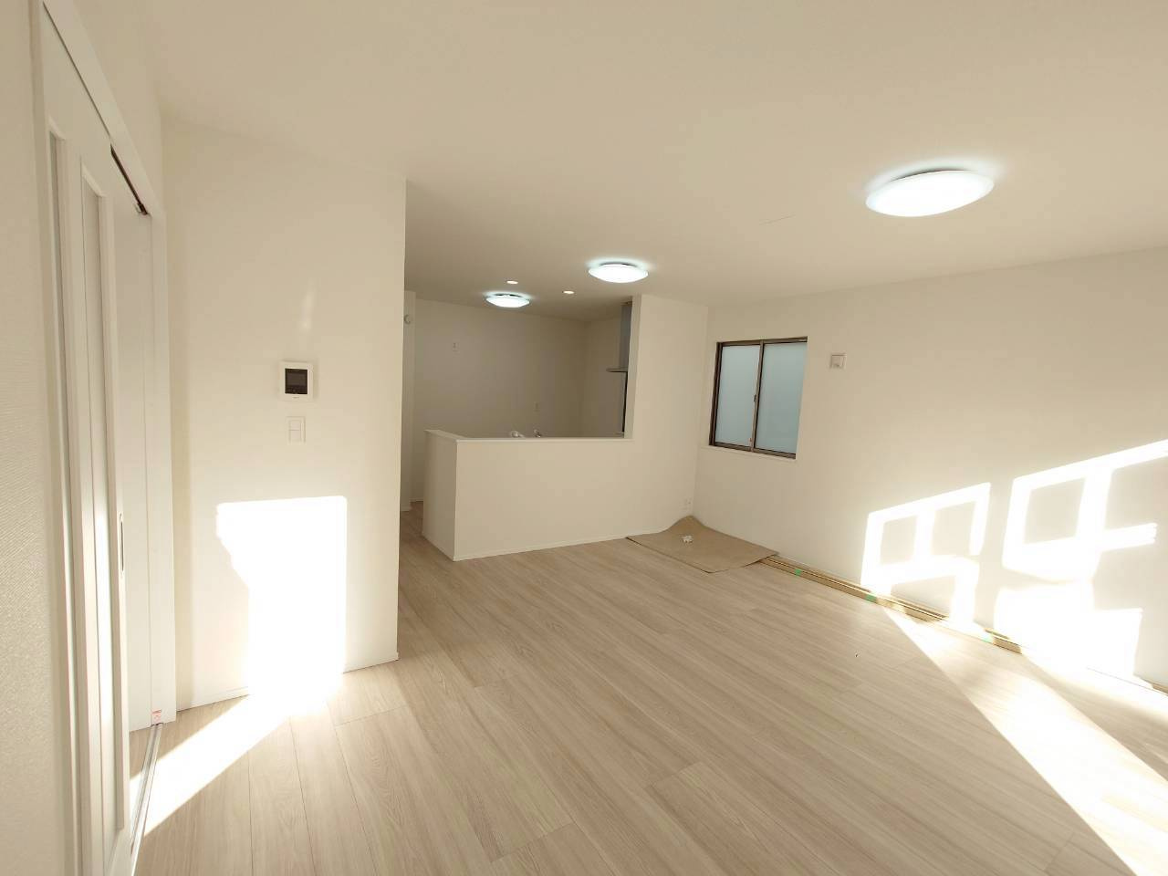 ＋＋八重瀬町安里－C号棟（全３棟）の居間・リビング|【※参考画像※】