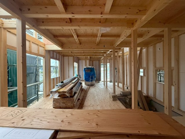 ＋＋八重瀬町安里－C号棟（全３棟）の外観|現地撮影2月　建築中　5月完成予定