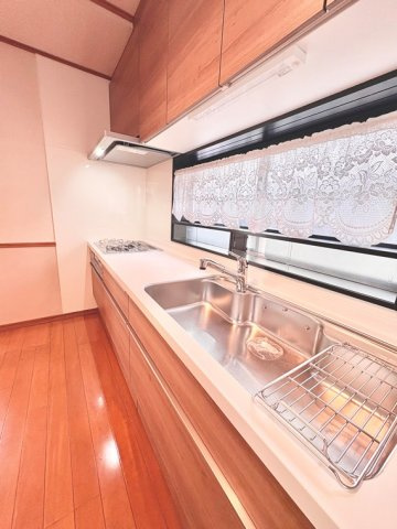 日和町５丁目戸建のキッチン|お料理しやすいキッチンです